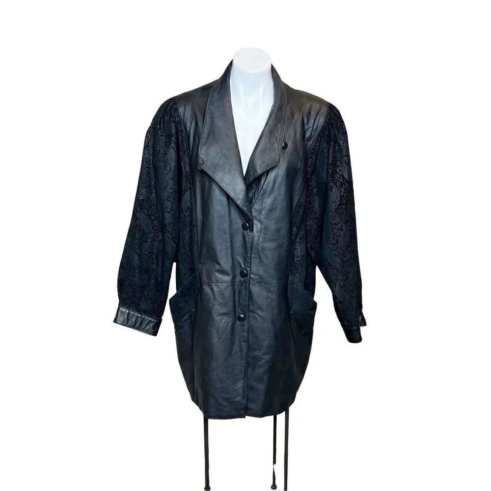 Wilson’s Leather vintage 80’s black leather thigh length jacket size L